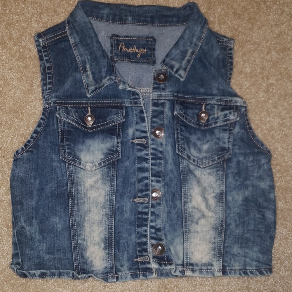 Large Amethyst crop jean jacket